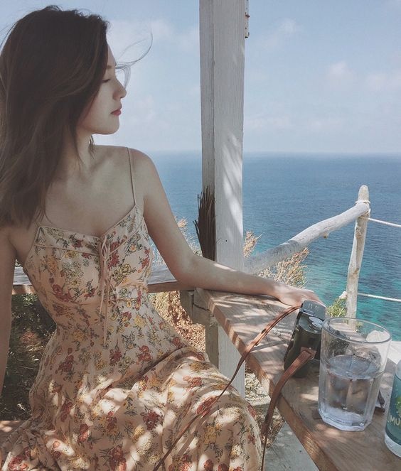 Tướng người phụ nữ vất vả, khổ vì chồng con trông thế nào?