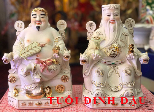 Hướng dẫn cách đặt bàn thờ thần tài, ông địa để hút lộc cho tuổi Đinh Dậu